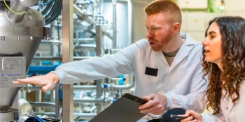 Top 5 mixing challenges in powder processing (and how to overcome them)