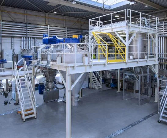 Test centre for batch and continuous powder and bulk solids mixing processes
